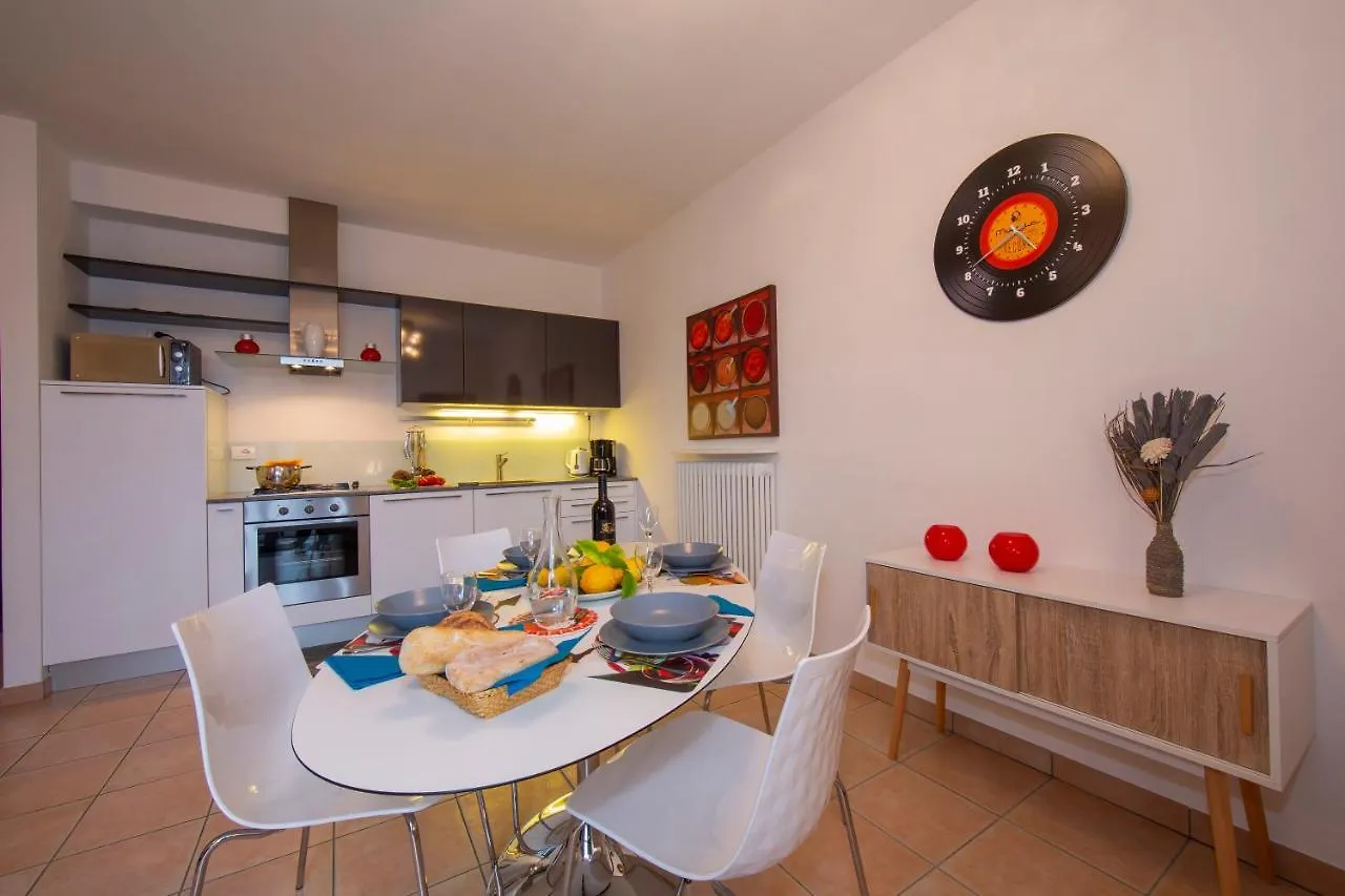 Casa Mastena Vista Lago San Siro