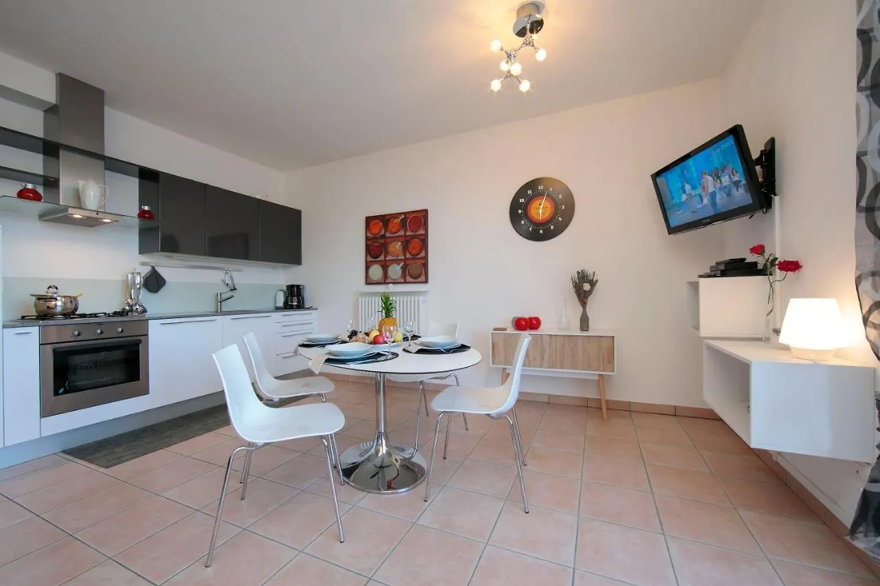 Casa Mastena Vista Lago San Siro  Apartment
